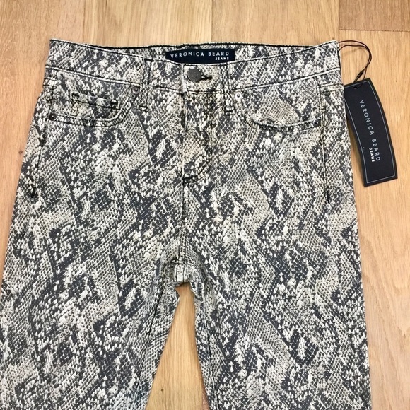 Veronica Beard Carolyn High-Rise Baby-Boot Jeans - Picture 4 of 13